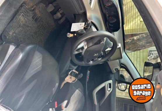 Autos - Peugeot 2208 ALLURE 2019 Nafta 65000Km - En Venta