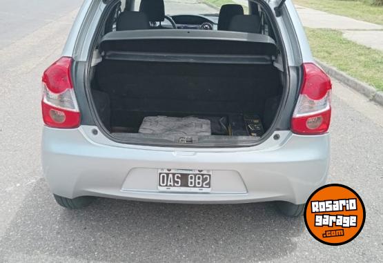 Autos - Toyota ETIOS 1.5 XLS 2014 Nafta 112000Km - En Venta