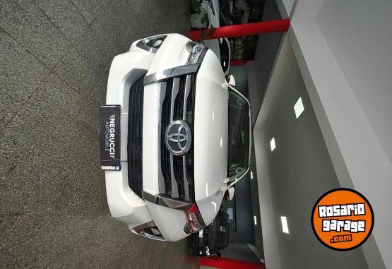 Camionetas - Toyota SW4 srx 2016 Diesel 184000Km - En Venta