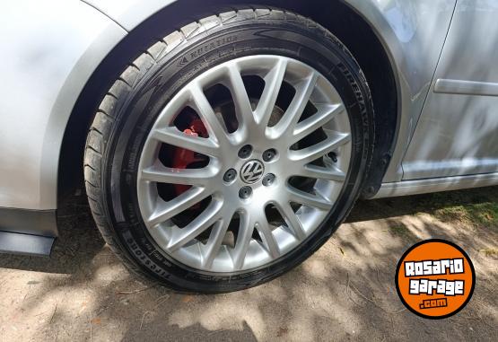 Autos - Volkswagen Bora 2010 Nafta 122000Km - En Venta