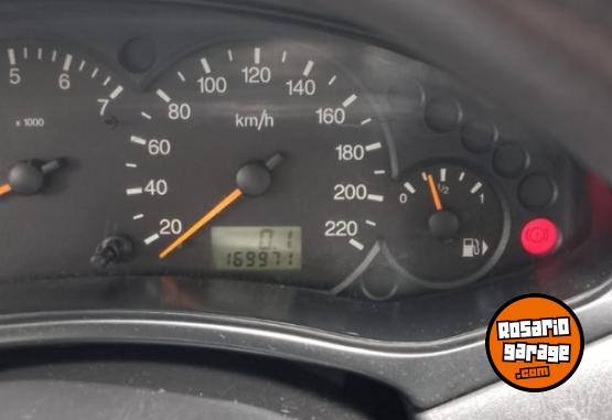 Autos - Ford Focus Ambiente 1.8 2003 Nafta 169000Km - En Venta