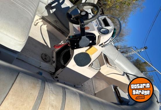 Embarcaciones - SEMIRRIGIDO CON MOTOR 40 - En Venta