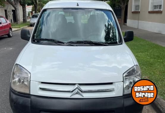 Utilitarios - Citroen berlingo 2017 Diesel 180000Km - En Venta