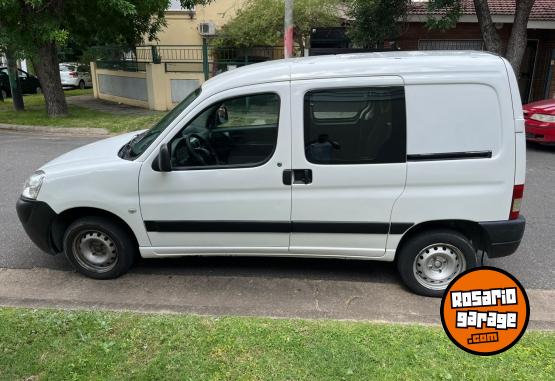 Utilitarios - Citroen berlingo 2017 Diesel 180000Km - En Venta