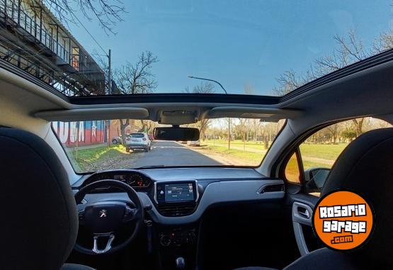 Autos - Peugeot 208 Allure TOUCHESCREN 2015 Nafta 124000Km - En Venta