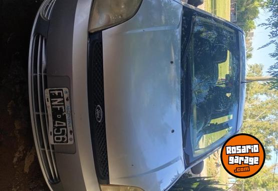 Autos - Ford Fiesta ambiente 2006 Nafta 210000Km - En Venta