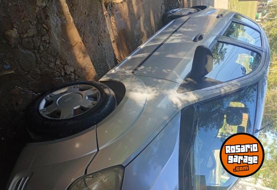 Autos - Ford Fiesta ambiente 2006 Nafta 210000Km - En Venta