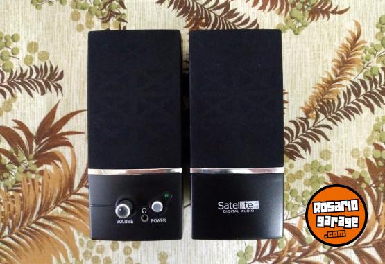 Informática - Parlantes Satellite AS-666U para PC de escritorio o Laptop - En Venta