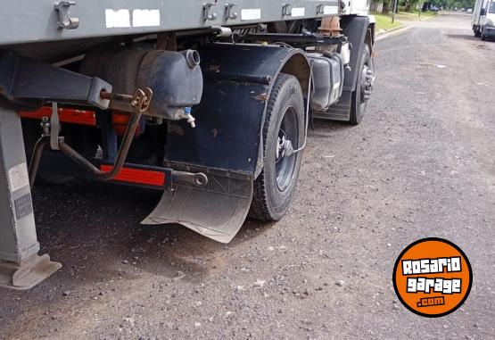 Camiones y Grúas - Vedo equipo completo - En Venta