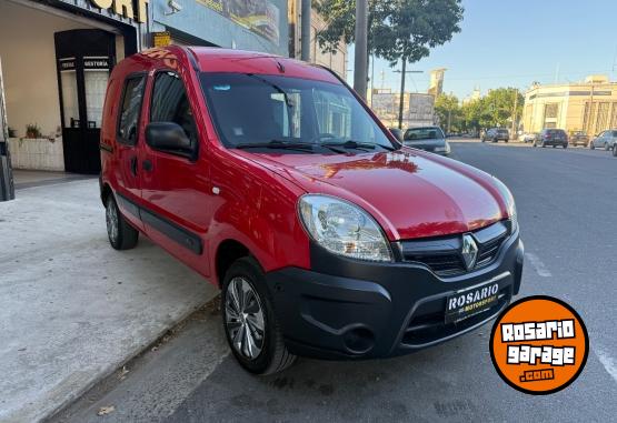 Utilitarios - Renault Kangoo 2014 GNC 140000Km - En Venta