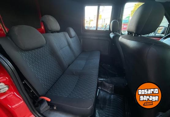 Utilitarios - Renault Kangoo 2014 GNC 140000Km - En Venta