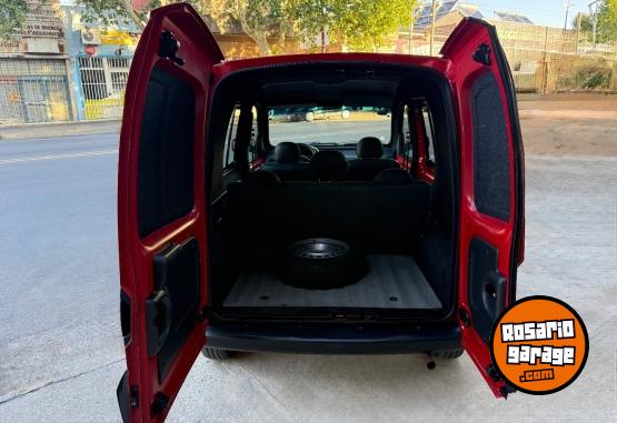 Utilitarios - Renault Kangoo 2014 GNC 140000Km - En Venta