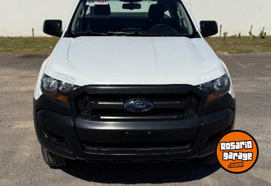 Camionetas - Ford Ranger 4x4 cabina simple 2017 Diesel 163000Km - En Venta