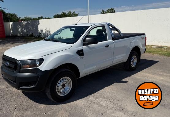 Camionetas - Ford Ranger 4x4 cabina simple 2017 Diesel 163000Km - En Venta