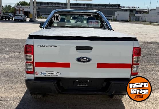 Camionetas - Ford Ranger 4x4 cabina simple 2017 Diesel 163000Km - En Venta