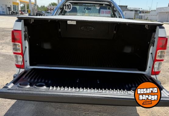 Camionetas - Ford Ranger 4x4 cabina simple 2017 Diesel 163000Km - En Venta