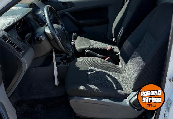 Camionetas - Ford Ranger 4x4 cabina simple 2017 Diesel 163000Km - En Venta