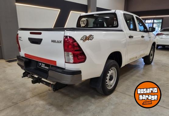 Camionetas - Toyota HILUX DC DX 2.4L 4X4 2020 2020 Diesel 180000Km - En Venta