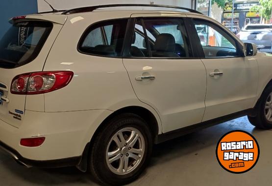 Camionetas - Hyundai SANTA FE 2012 Nafta 193000Km - En Venta