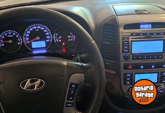 Camionetas - Hyundai SANTA FE 2012 Nafta 193000Km - En Venta