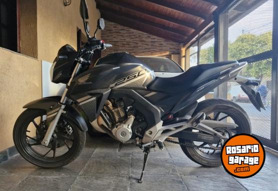 Motos - Honda Cb 250 2022 Nafta 6000Km - En Venta