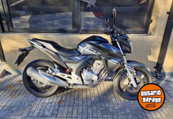 Motos - Honda Cb 250 2022 Nafta 6000Km - En Venta