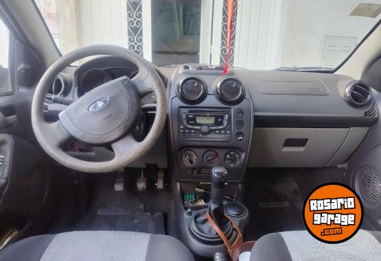 Autos - Ford Fiesta 2008 GNC 215000Km - En Venta