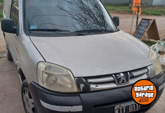 Utilitarios - Peugeot Parthner 1.6 HDI 2011 Diesel 266136Km - En Venta