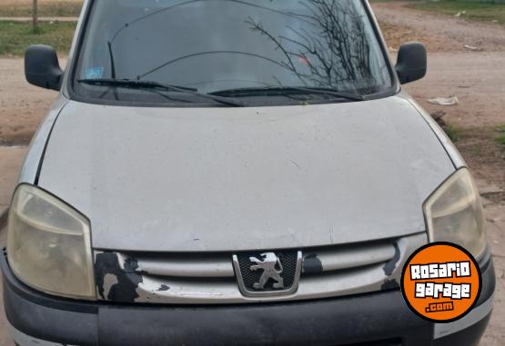 Utilitarios - Peugeot Parthner 1.6 HDI 2011 Diesel 266136Km - En Venta