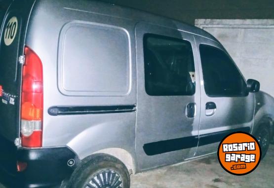Utilitarios - Renault Kangoo confort ph3 2016 GNC 120000Km - En Venta