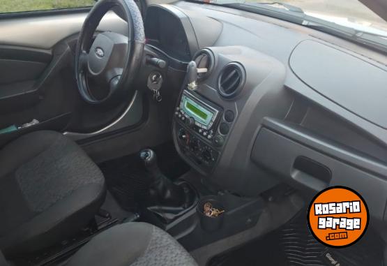 Autos - Ford Ka viral 1.0 2012 Nafta 99600Km - En Venta