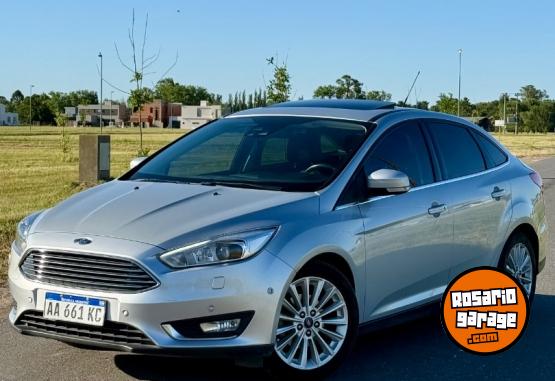 Autos - Ford Focus Titanium 2016 Nafta 116000Km - En Venta