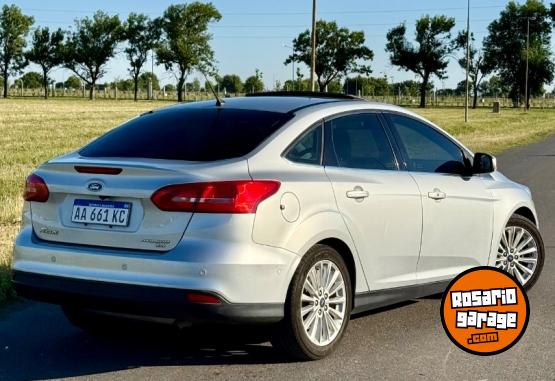 Autos - Ford Focus Titanium 2016 Nafta 116000Km - En Venta
