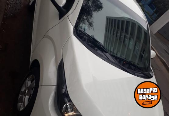 Autos - Fiat Mobi 2017 Nafta 80600Km - En Venta