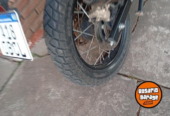 Motos - Royal Enfield Himalayan 2023 Nafta 13000Km - En Venta