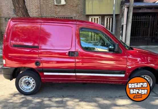 Utilitarios - Peugeot Partner 2013 Nafta 218000Km - En Venta