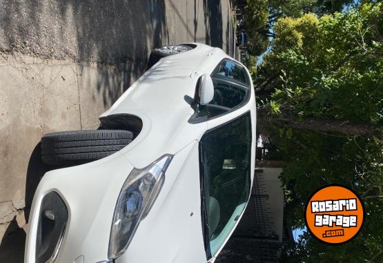 Autos - Peugeot 208 active 1.6 2017 Nafta 118000Km - En Venta