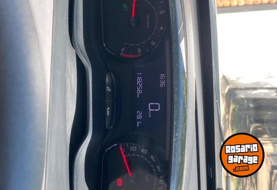 Autos - Peugeot 208 active 1.6 2017 Nafta 118000Km - En Venta