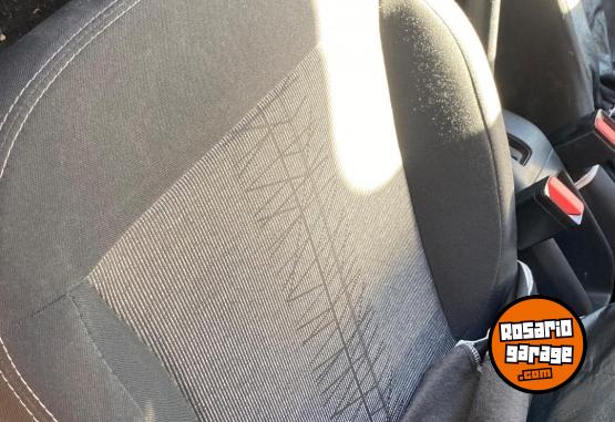 Autos - Peugeot 208 active 1.6 2017 Nafta 118000Km - En Venta