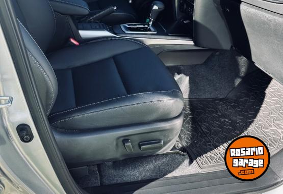 Camionetas - Toyota SW4-SRX 2025 Diesel 6000Km - En Venta