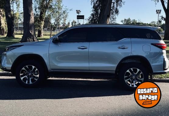 Camionetas - Toyota SW4-SRX 2025 Diesel 6000Km - En Venta