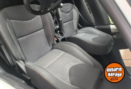 Autos - Peugeot 308 active 2015 Nafta 95000Km - En Venta