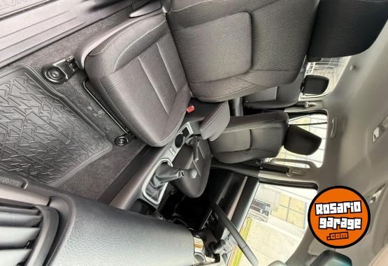 Camionetas - Toyota HILUX SR 4x4 2025 Diesel 1Km - En Venta