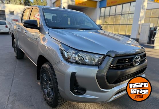 Camionetas - Toyota HILUX SR 2025 Diesel 1Km - En Venta