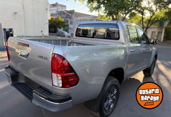 Camionetas - Toyota HILUX SR 2025 Diesel 1Km - En Venta