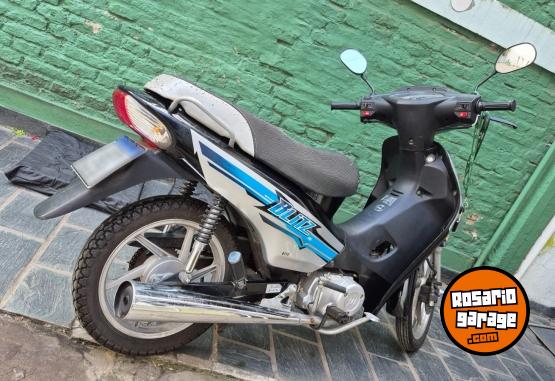 Motos - Motomel BLITZ 110 2023 Nafta 4406Km - En Venta