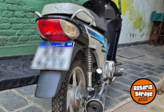 Motos - Motomel BLITZ 110 2023 Nafta 4406Km - En Venta