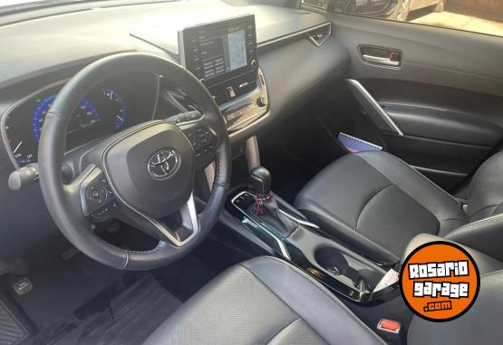 Autos - Toyota COROLLA CROSS 2021 Electrico / Hibrido 26000Km - En Venta