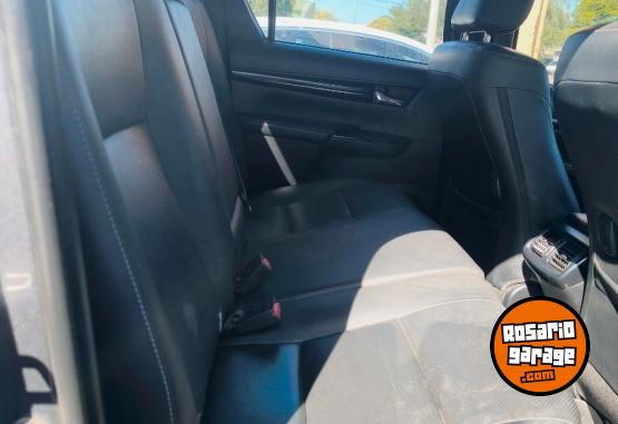 Camionetas - Toyota Toyota Hilux 2.8TDI C/D 2018 Diesel 113000Km - En Venta