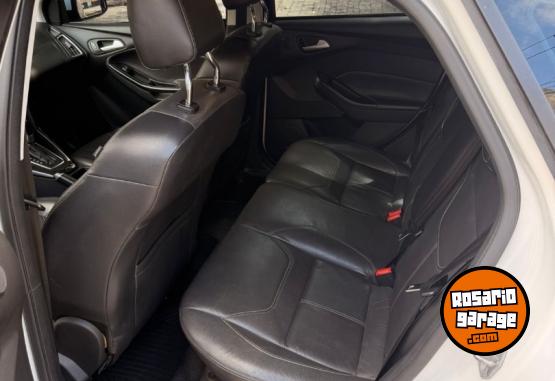 Autos - Ford Focus Titanium 2017 Nafta 115000Km - En Venta